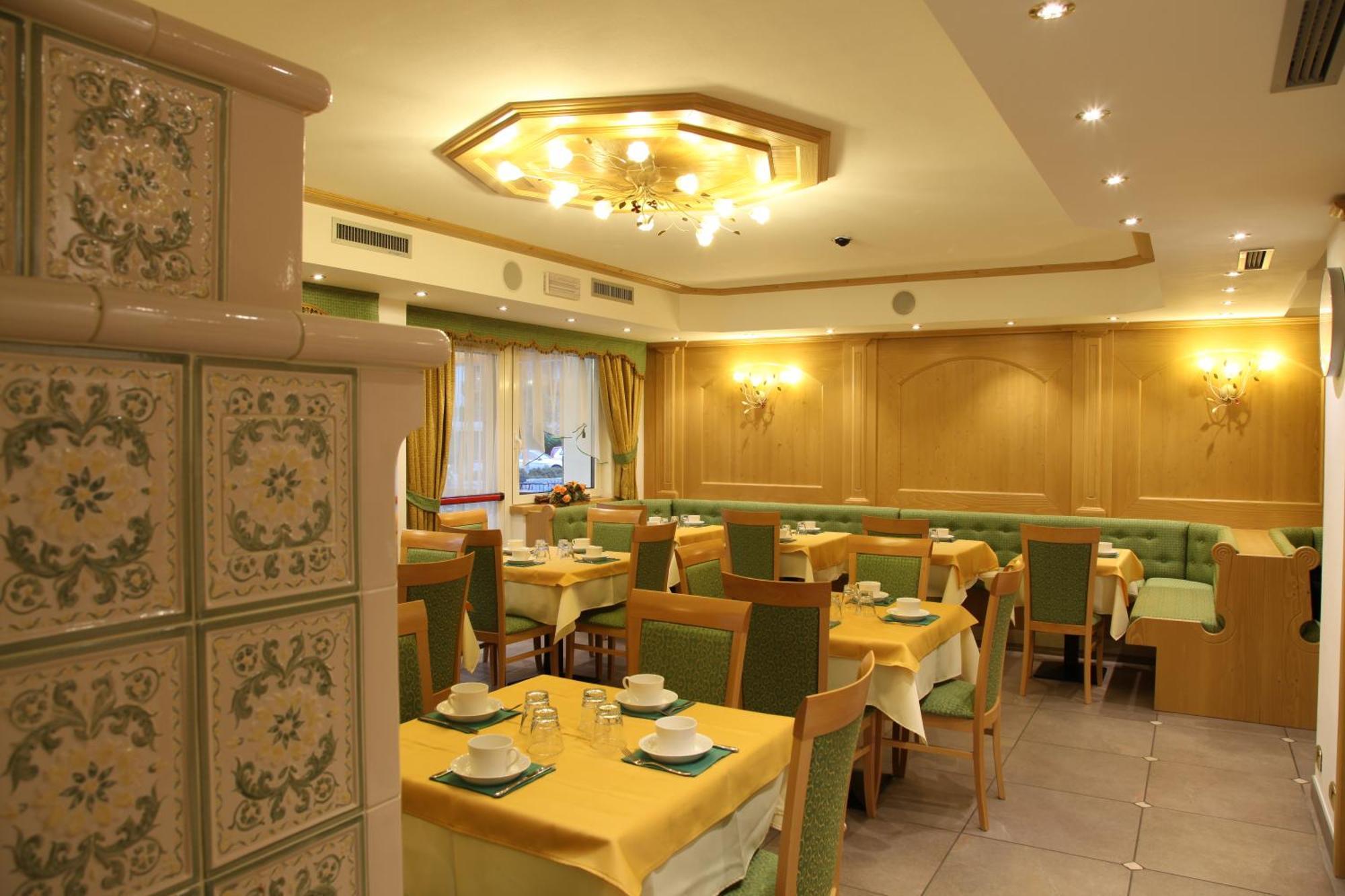 Hotel Gran Vacanze Rooms & Apartments Dimaro Exterior foto