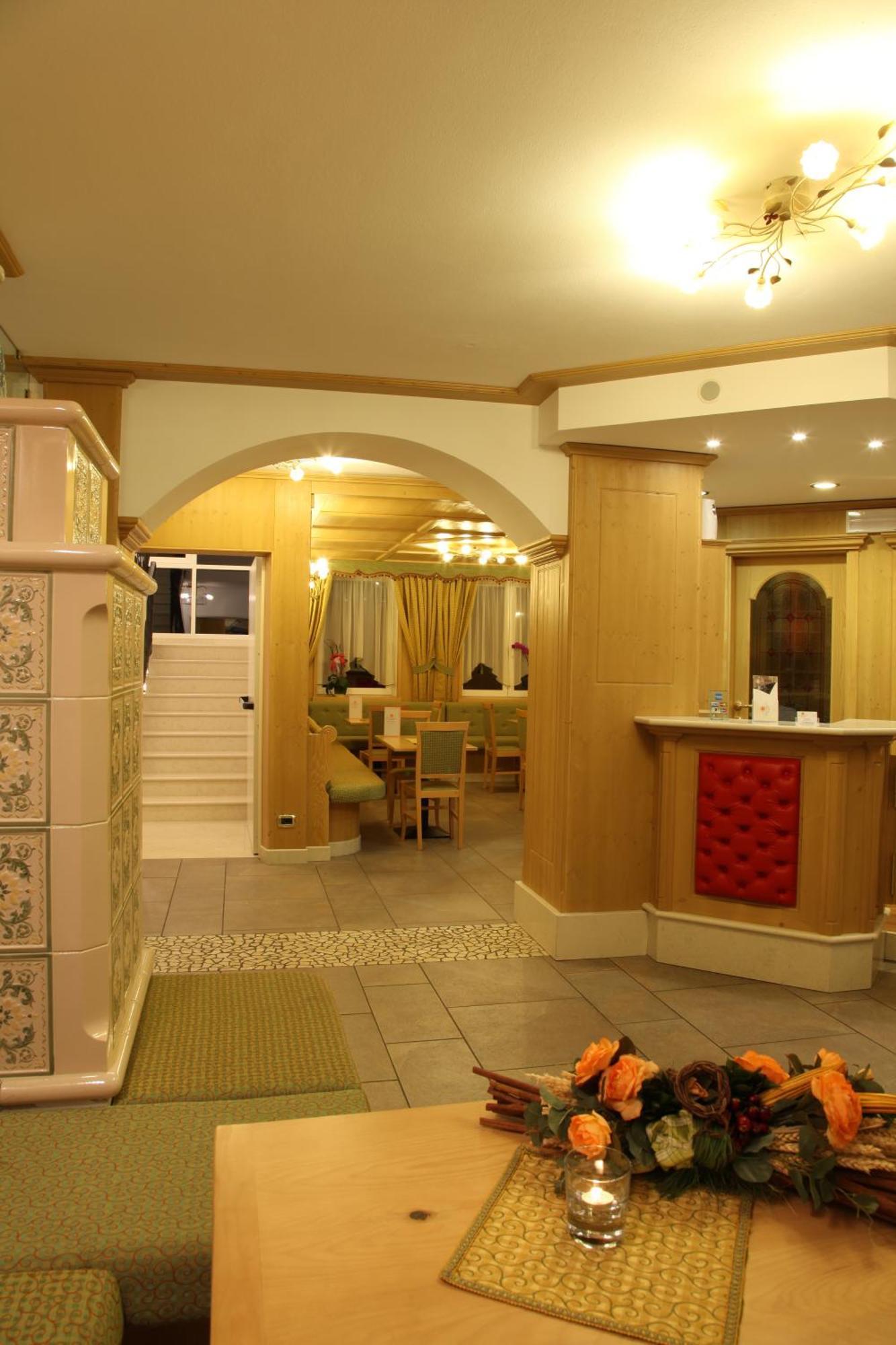 Hotel Gran Vacanze Rooms & Apartments Dimaro Exterior foto