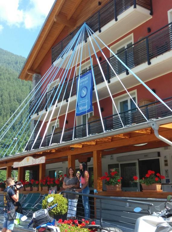 Hotel Gran Vacanze Rooms & Apartments Dimaro Exterior foto
