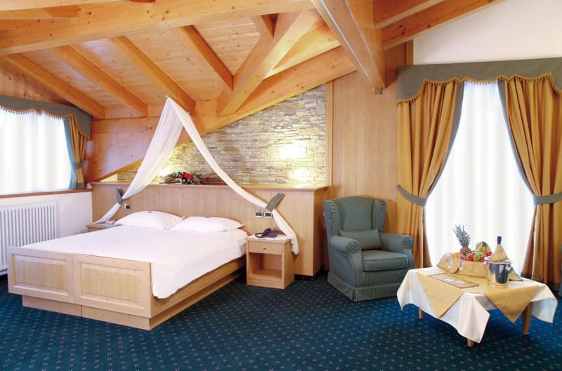 Hotel Gran Vacanze Rooms & Apartments Dimaro Zimmer foto