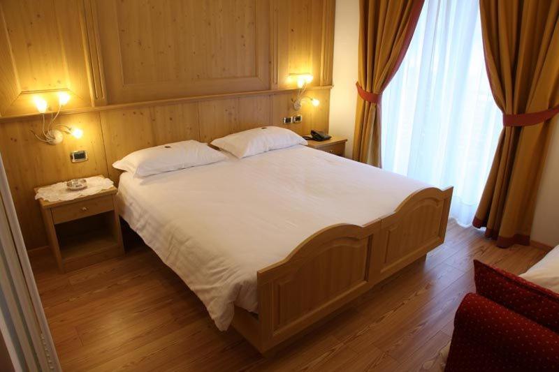 Hotel Gran Vacanze Rooms & Apartments Dimaro Zimmer foto